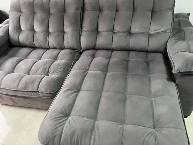 Sofá Retrátil e Reclinável em Suede Cinza