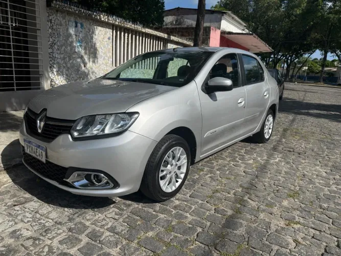 Renault Logan Expression Hi-flex 1.6 8V 4P 2016