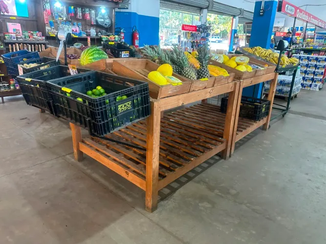 Banca de hort frut 3,50 x 1,20 R$1500,00 