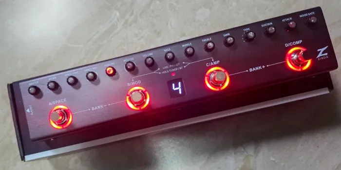 Pedaleira Ziron Station B Usb-c Contrabaixo