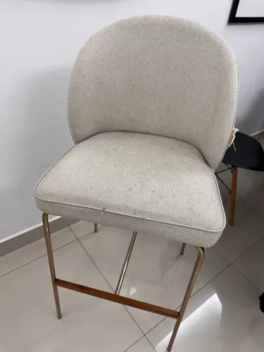 Banqueta alta estofada 