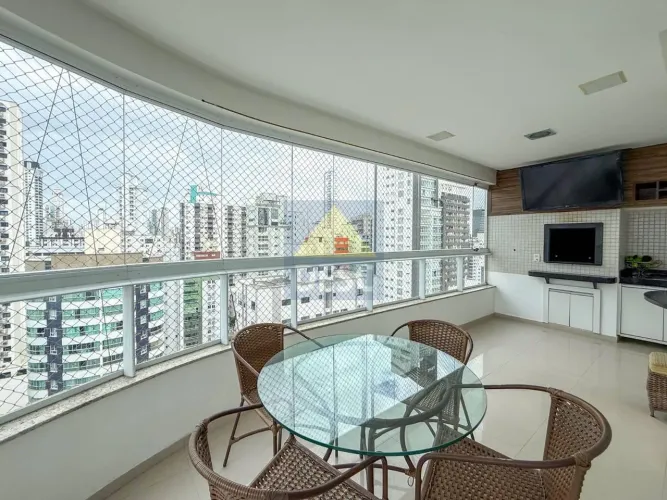Apartamento mobiliado com 3 suítes para alugar próximo ao Shopping Atlântico Rua 401 em B