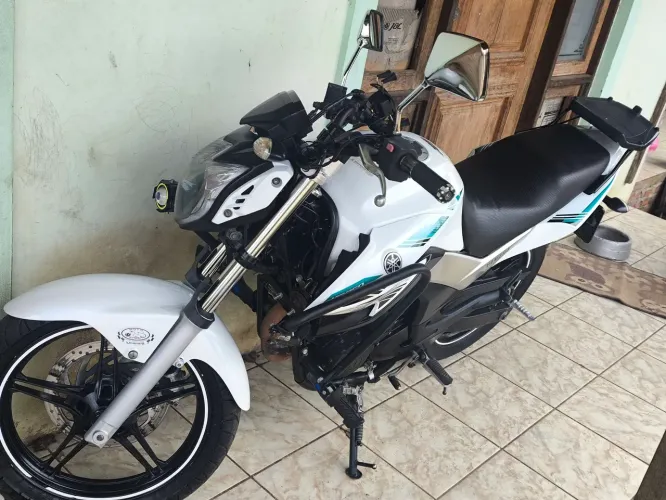 Linda Yamaha fazer 250 / 2016