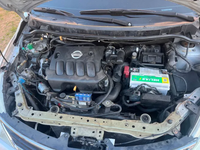 Nissan Tiida SL 1.8/1.8 Flex 16V Mec. 2013