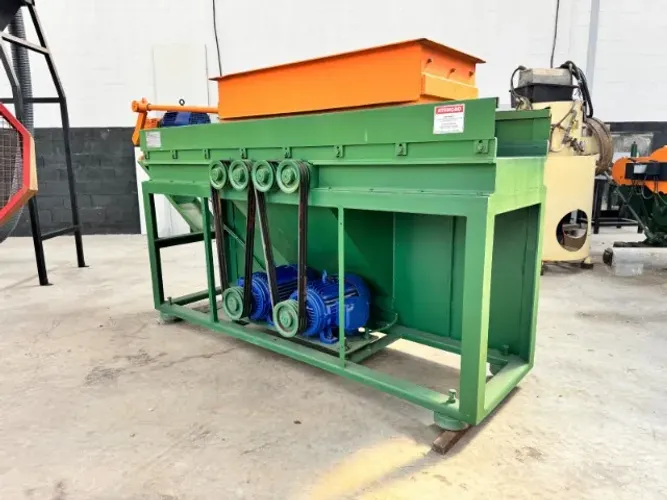 Maquina para produção de maravalha