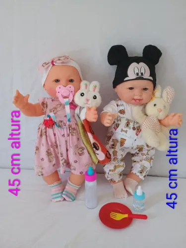 Casal de bonecos 45 cm altura. Acompanha os acessórios das fotos