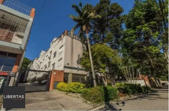 Cobertura, com piscina privativa, no bairro Cristal.