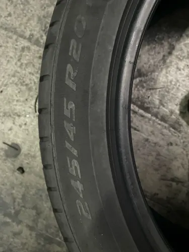 Pneu 245 45 r20