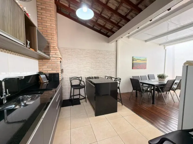 Casa em Condomínio para Venda em Londrina, Chácaras Mussahiro, 3 dormitórios, 1 suíte, 2 b