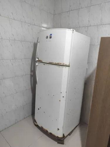 Geladeira Bosch Duas Portas - Gelando Perfeitamente / Funcionando 100%