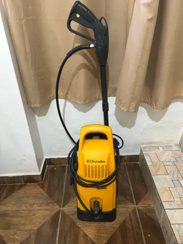 Lavadora de alta pressão Eletrolux