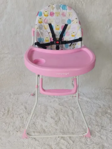 Cadeirinha de Alimentação Infantil Voyage Rosa - Super Conservada! Apenas 200,00