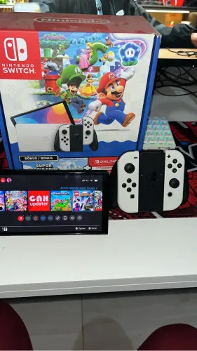 Nintendo Switch OLED (desbloqueado) - Seminovo