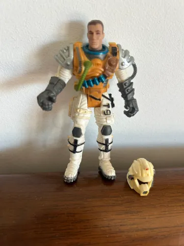 Boneco articulado