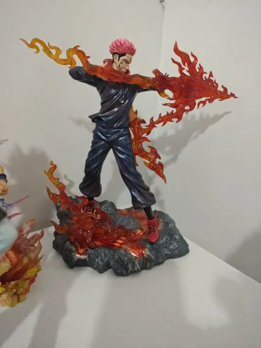 Action figures 