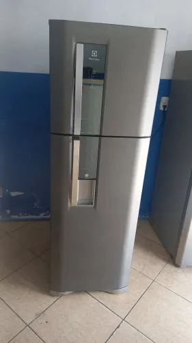 GELADEIRA ELECTROLUX ENVELOPADA FROST FREE 380 LITROS