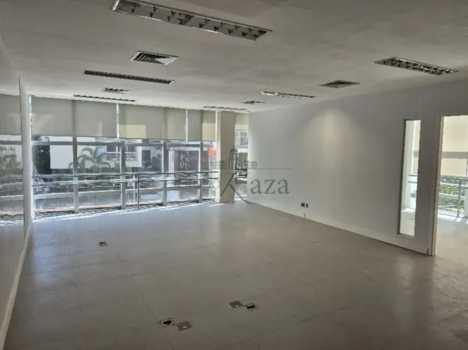Loja Comercial - Pinheiros - 476m².