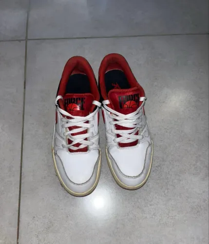  Vendo esse tênis em perfeitas condições, usado poucas vezes.