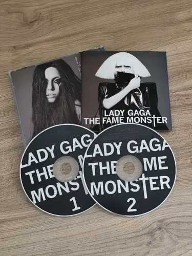 CD Lady Gaga - The Fame Monster - Deluxe/Duplo
