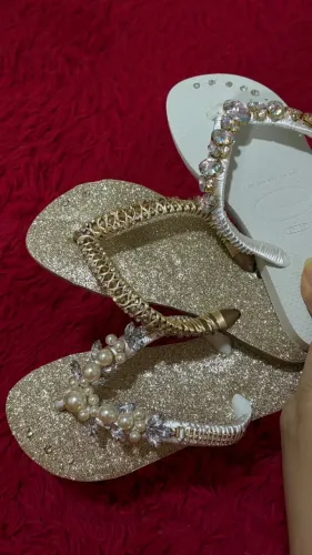 Sandália personalizada a mão