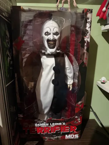 Boneco Art The Clown Mezco Toys