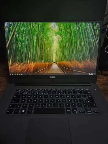 Dell Inspiron 15 i7 | 16GB RAM | SSD | GeForce 940MX | Windows Pro