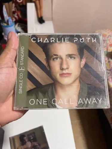 Charlie puth si no le one call away