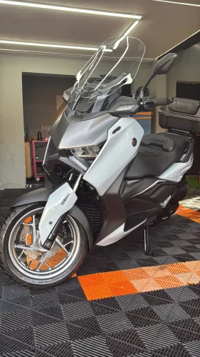 Xmax300