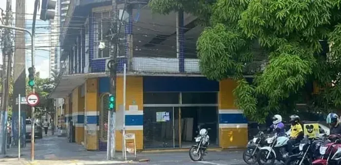 (COD.THAIS) Vendo prédio comercial na Magalhães Barata. Venda R$ 10.000.000,00