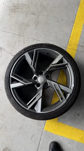 Jogo de roda Audi aro 19 com pneus 