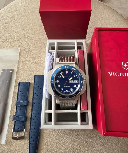 Relógio Victorinox Swiss Army 242042