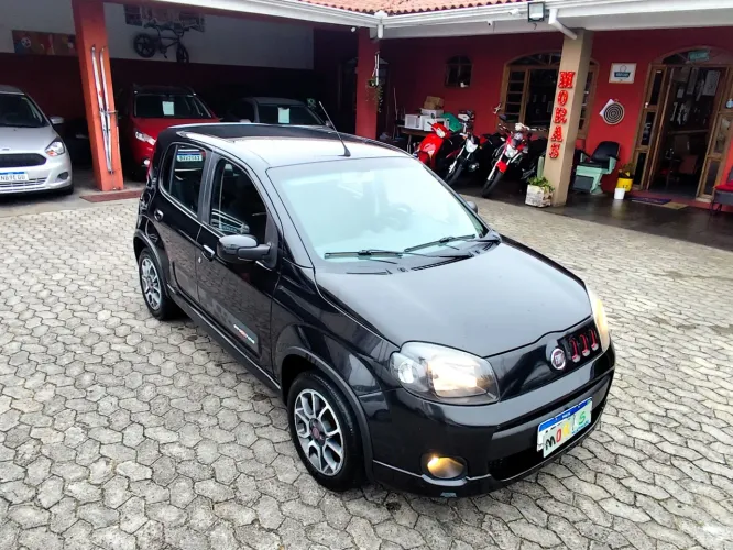 Fiat Uno Sporting 1.4 EVO Fire Flex 8V 2P 2012
