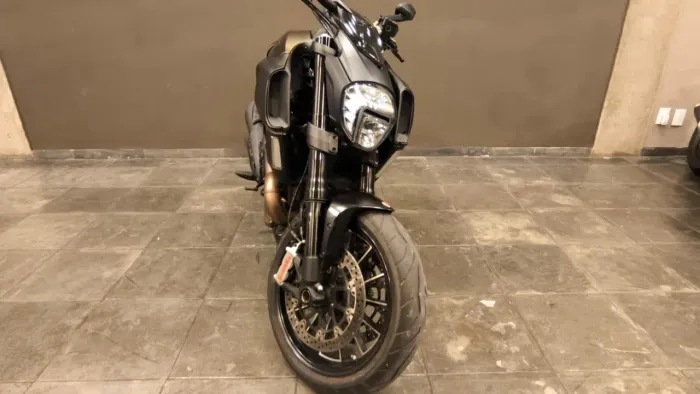 Ducati Diavel Dark 18/18