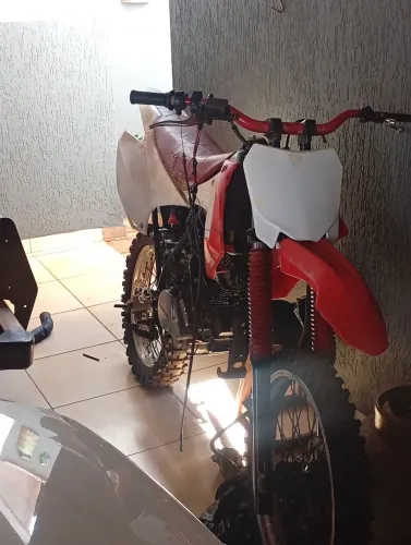 XR 200 para terminar o projeto ou para tirar peças