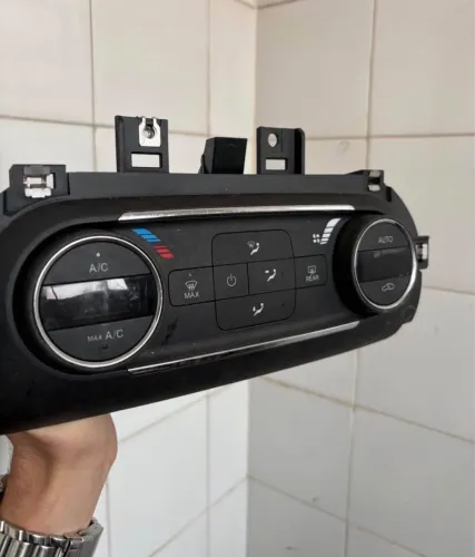 Comando Ar Condicionado Digital Fiat Cronos 2022 2023 2024