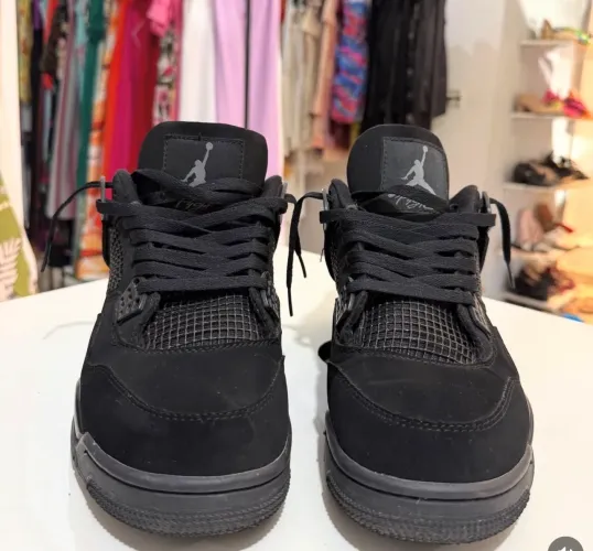 Tênis Jordan 4 black cat original.