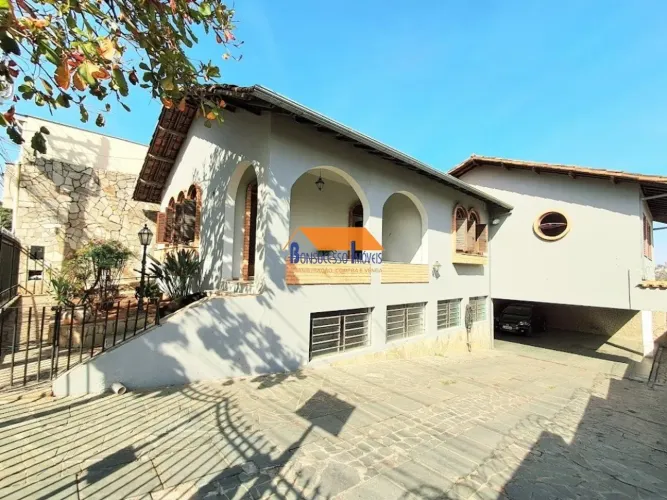 casa de 4 quartos Bairro Santo André em Belo Horizonte