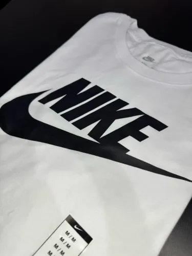 Camiseta Nike Sportswear Branca Original - Logo Grande - Tamanho M e G