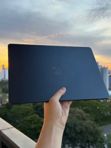 Macbook  M3 sem caixa porém com carregador e cabo original!