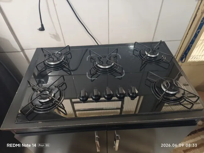 Fogão Cooktop 5 bocas com bancada de duas portas 