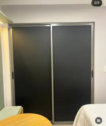 Película blecaute porta de vidro