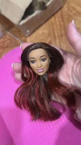 Cabeça Barbie fashionista cristal morena