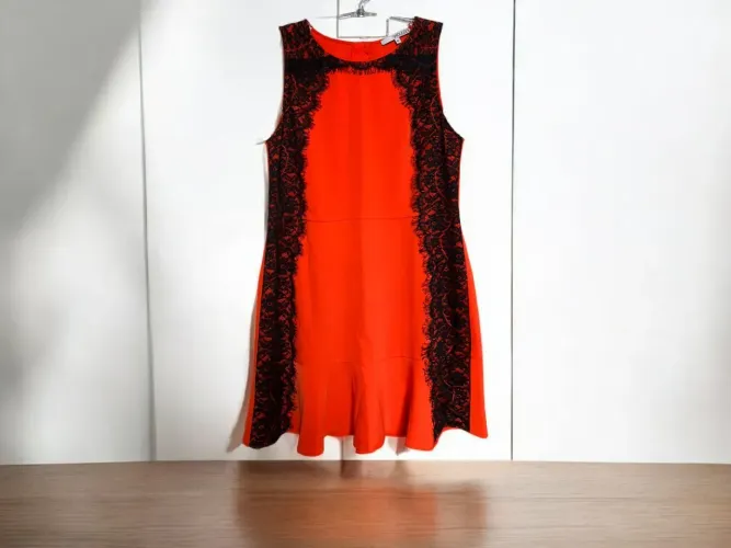 VESTIDO estruturado NOVO - Marca SHOULDER casual e social 42
