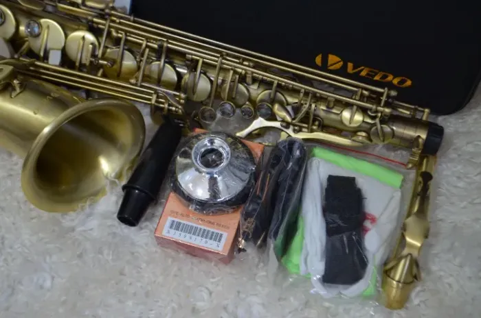 Sax Alto Mi Bemol VEDO Golg Série (((Novo na Caixa )))