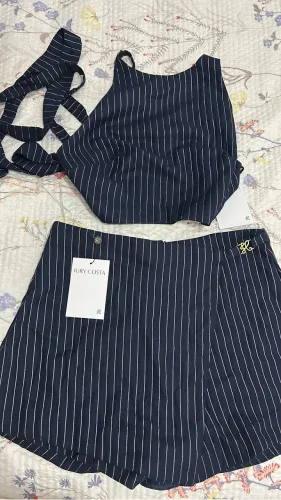 Vendo conjunto Iury Costa, na etiqueta. Tamanho 42, mas veste 38