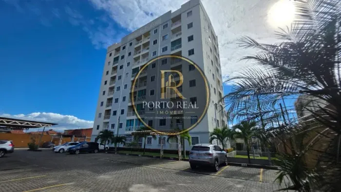 Apartamento com 02 quartos, no 8° andar, ao lado do Castelão.