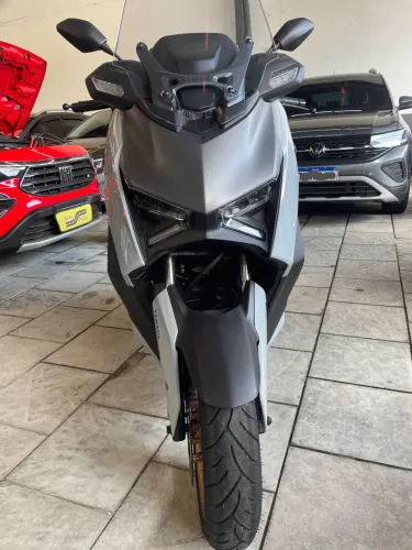 YAMAHA XMAX 300 CONNECTED ABS 2026