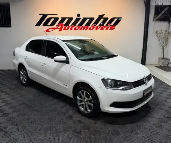 Volkswagen Voyage Trend 1.6 MI Total Flex 8V 4P 2013