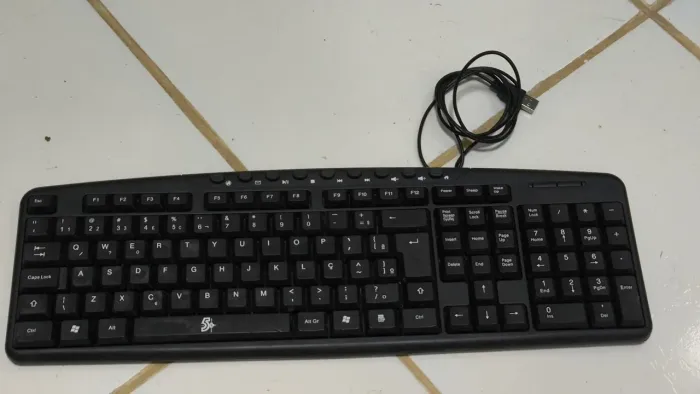 Teclado Multimídia USB 5+ ABNT