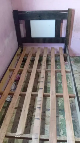 vende se cama com 1 mês de uso , não entregamos